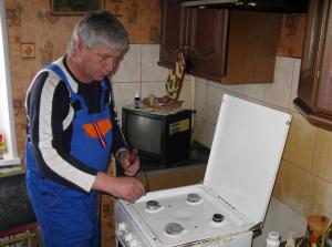 В Саратовской области из-за нарушений правил эксплуатации газового оборудования угарным газом отравились 10 человек В Саратовской области из-за нарушений правил эксплуатации газового оборудования угарным газом отравились 10 человек