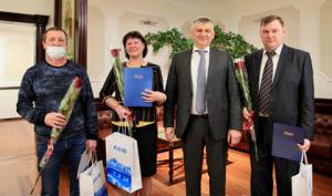 Газовикам Саратовской области вручены награды «Газпром межрегионгаз» Газовикам Саратовской области вручены награды «Газпром межрегионгаз»